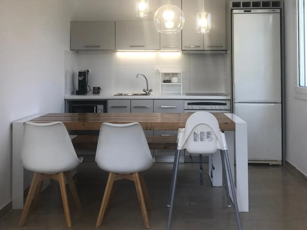 Modern Apartment 10Mins From The Beach Agia Eirini Country house