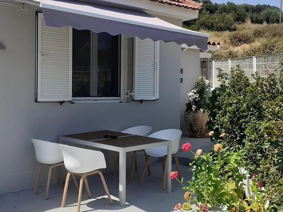 Modern Apartment 10Mins From The Beach Agia Eirini Greece