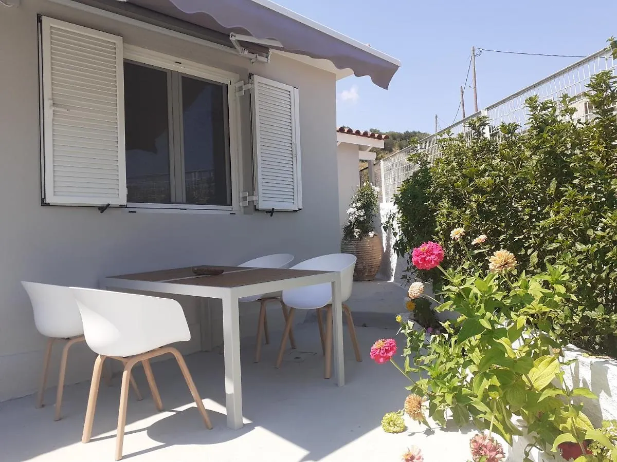 Country house Modern Apartment 10Mins From The Beach Agia Eirini Greece