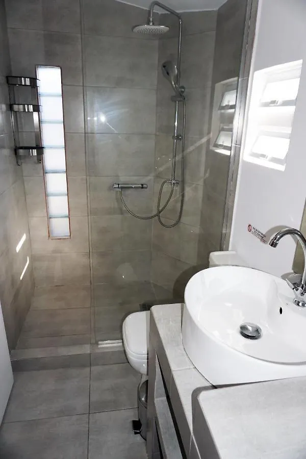 Modern Apartment 10Mins From The Beach Agia Eirini Country house