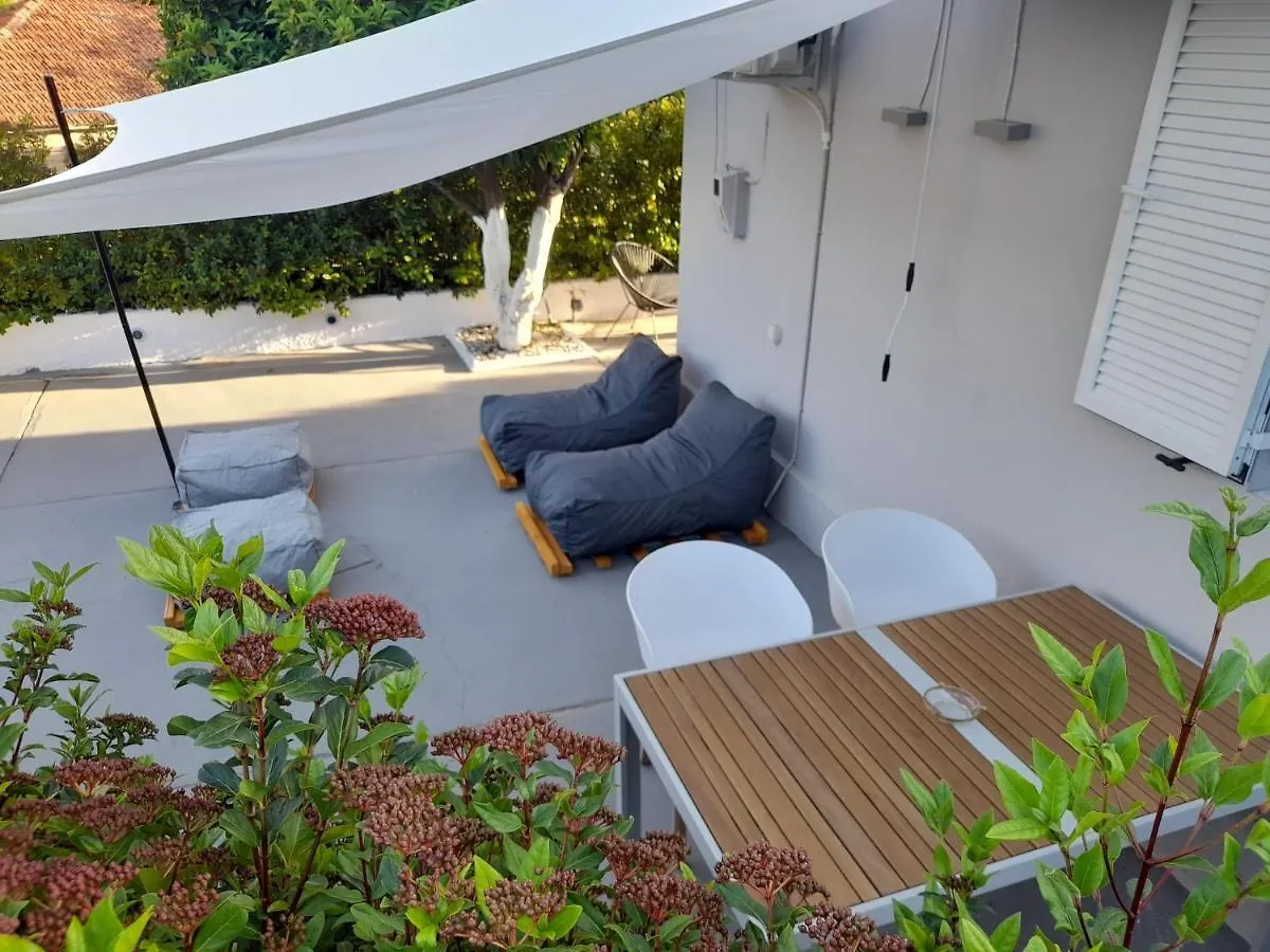 Country house Modern Apartment 10Mins From The Beach Agia Eirini Greece